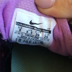 Nike women’s cross trainer shoe, size 8